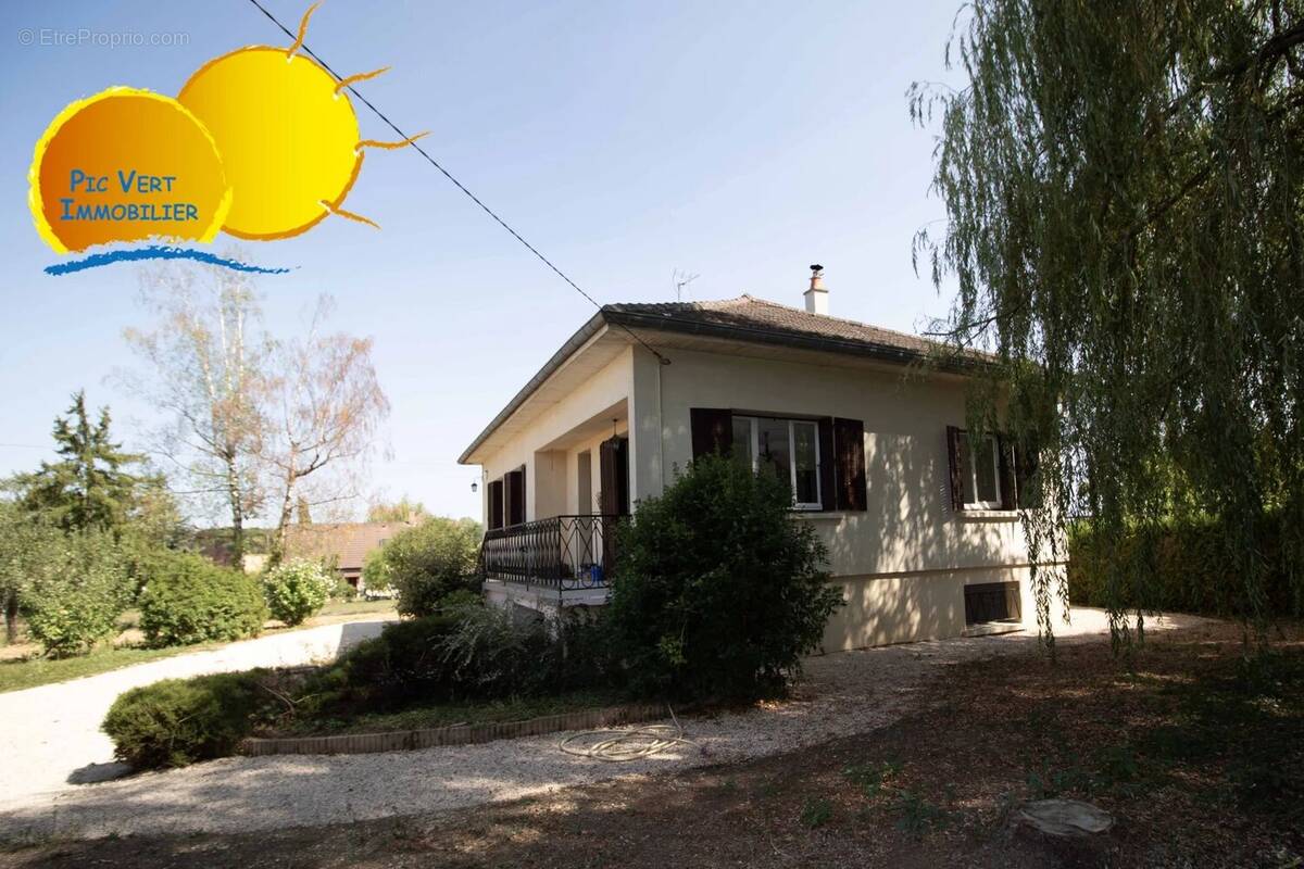 Maison à SAINT-SEINE-EN-BACHE