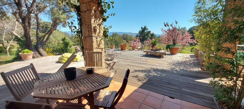 Appartement à COTI-CHIAVARI