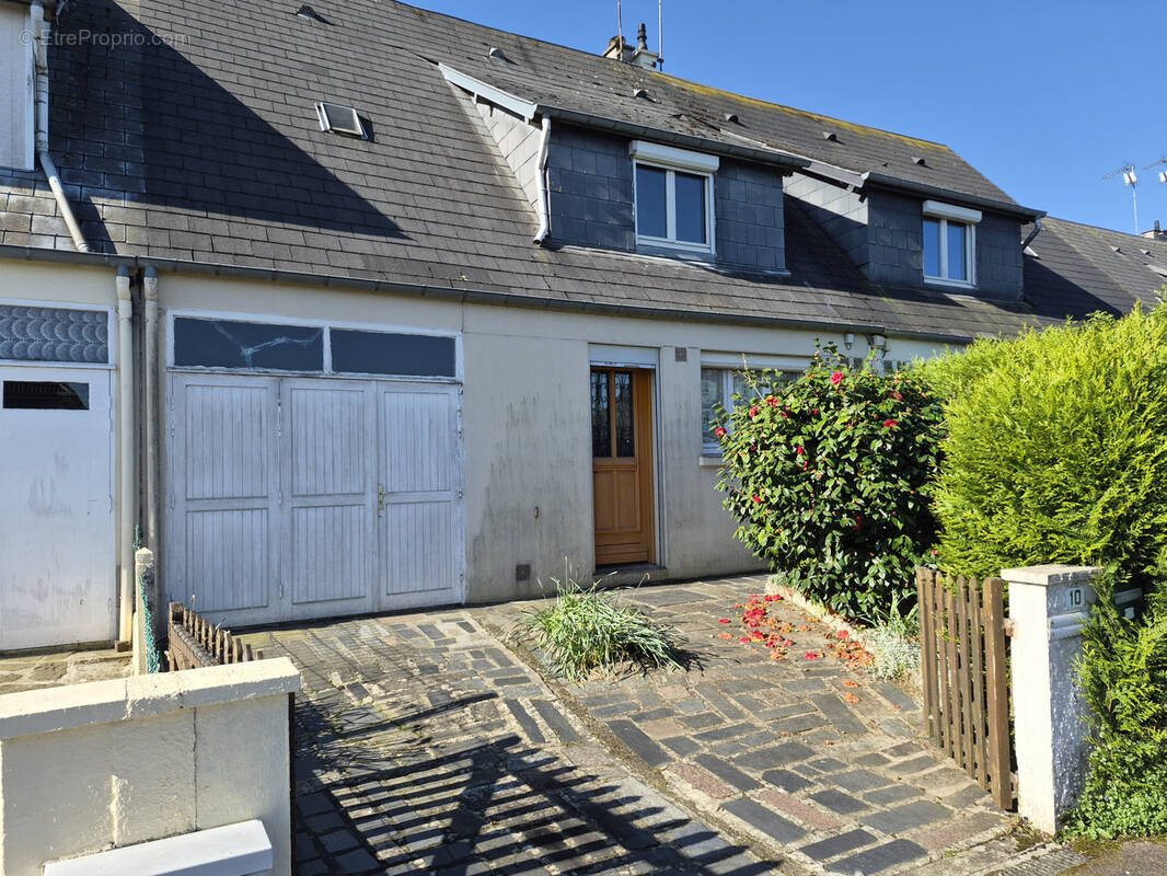 Maison à LE VAL-SAINT-PERE