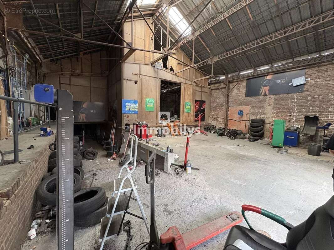 Commerce à WAZIERS