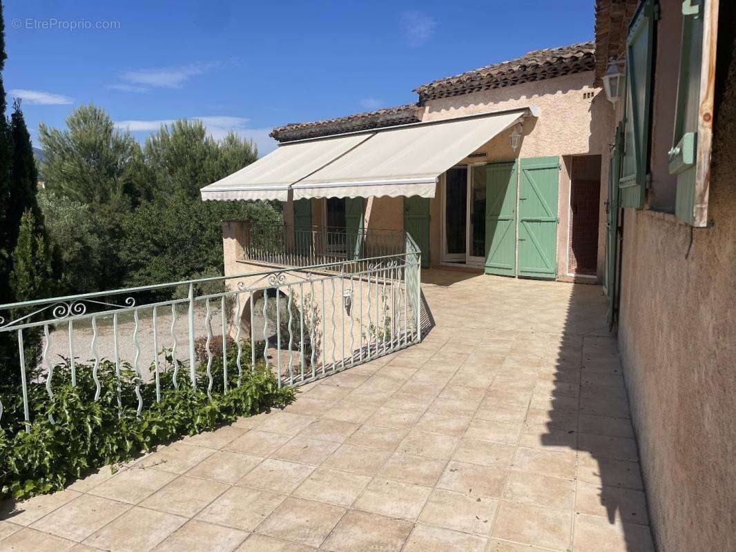Maison 211 m² à Grasse  - photo 8