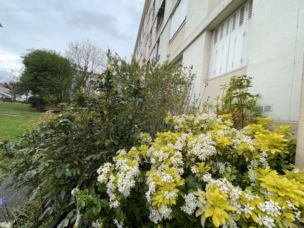 Appartement à NANTERRE