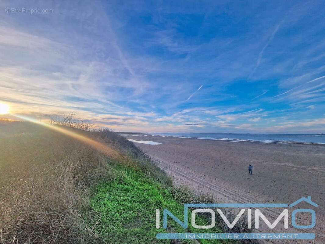 Terrain à OYE-PLAGE