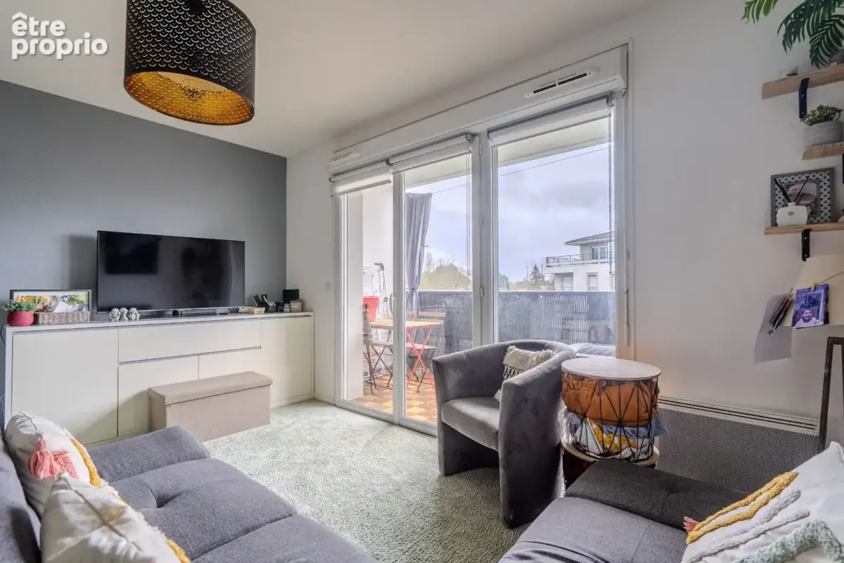 Villenave d'Ornon - Appartement T3 de 58m² avec balcon et parking - photo 2