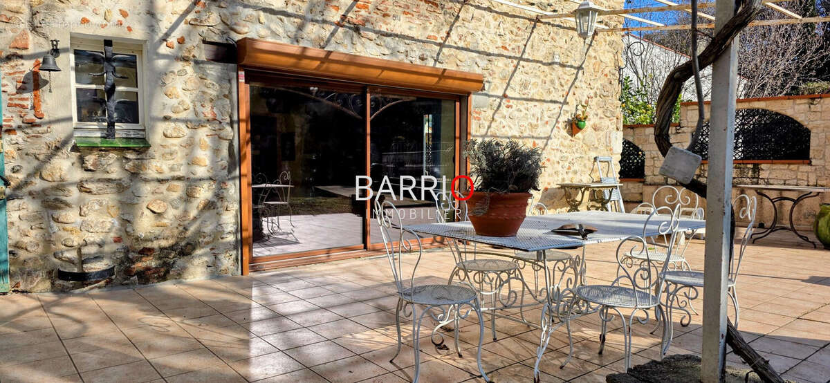 Maison à LAROQUE-DES-ALBERES