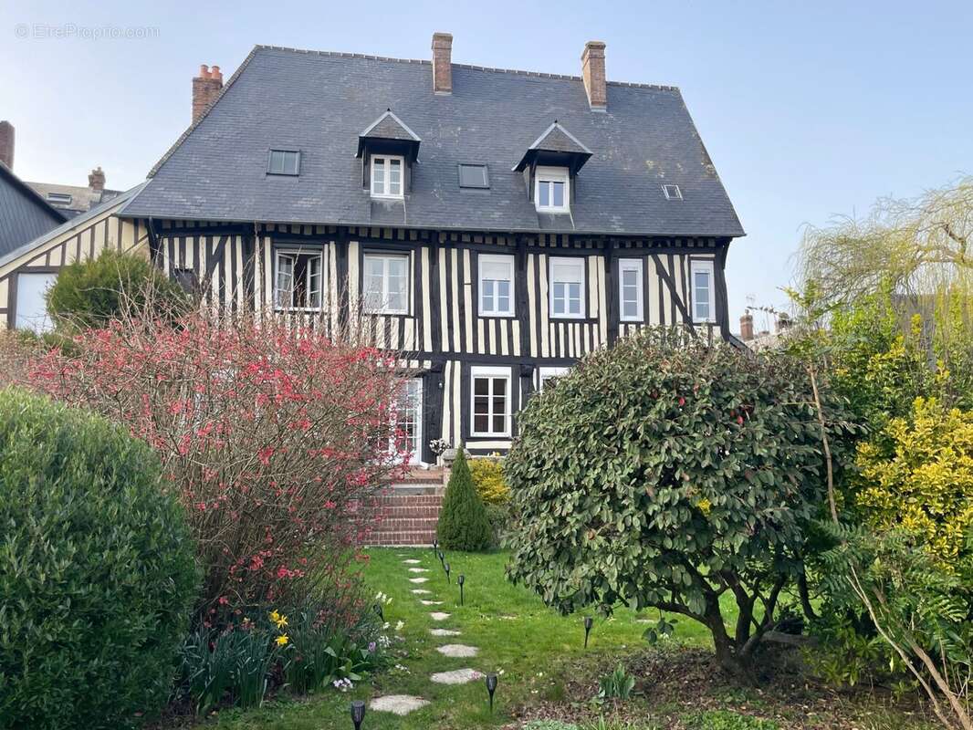 Maison à BERNAY