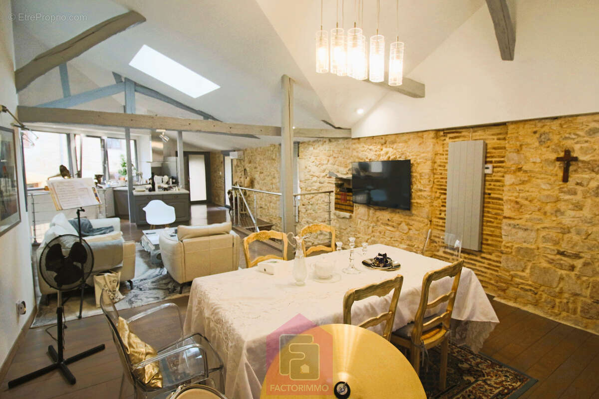 Maison à PUY-L'EVEQUE