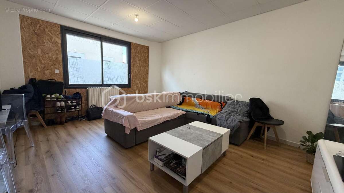 Appartement à ANNEYRON
