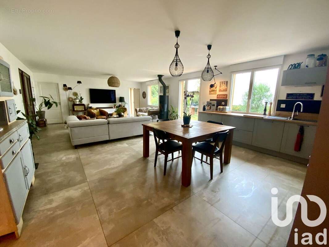 Photo 2 - Maison à BRUZ