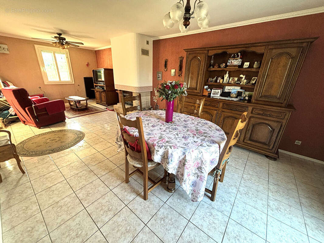 Maison à SAINTE-GENEVIEVE