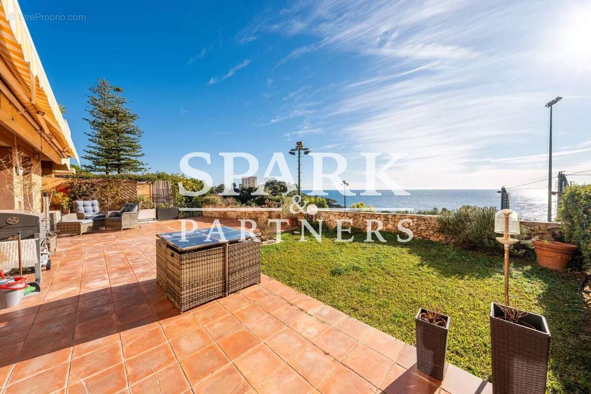 Appartement à ROQUEBRUNE-CAP-MARTIN