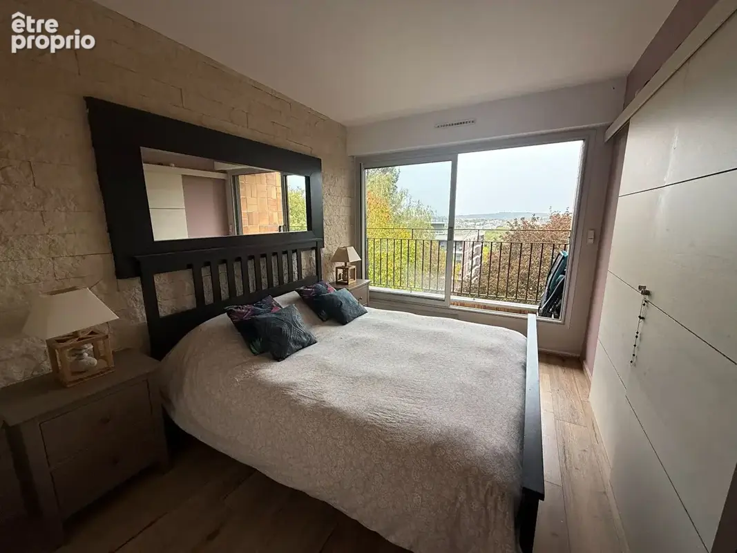 Spacieux et lumineux F4 avec vue dégagée, balcon, cave, 2 parkings - photo 8