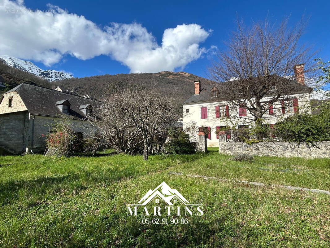 Vallée des Gaves - Maison Bigourdane et grange sur 1400m2 de terrain. - photo 4