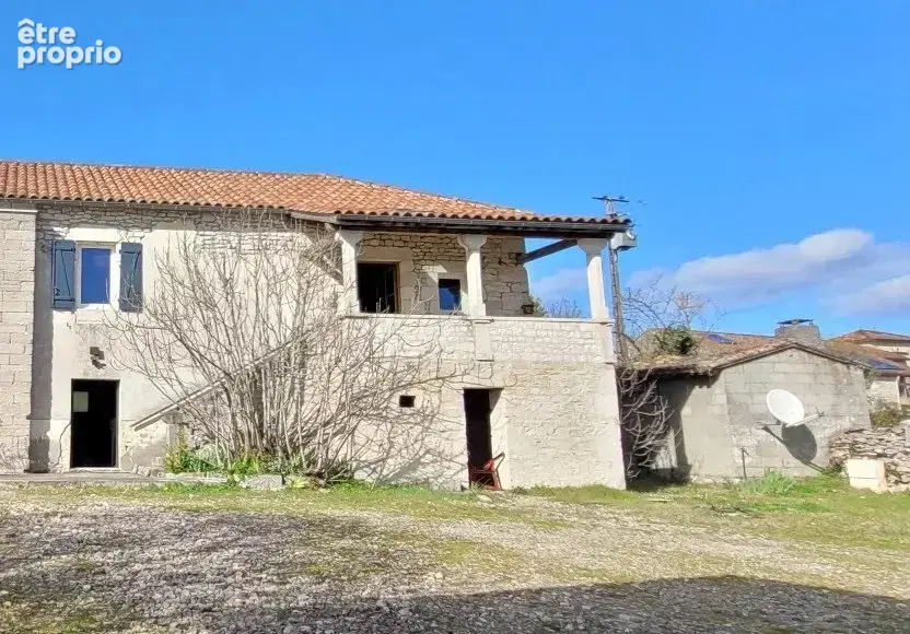 Maison en pierre avec extension et grande grange, sur un terrain de 8811 m,² à moins de 15 minutes de Cahors. - photo 3