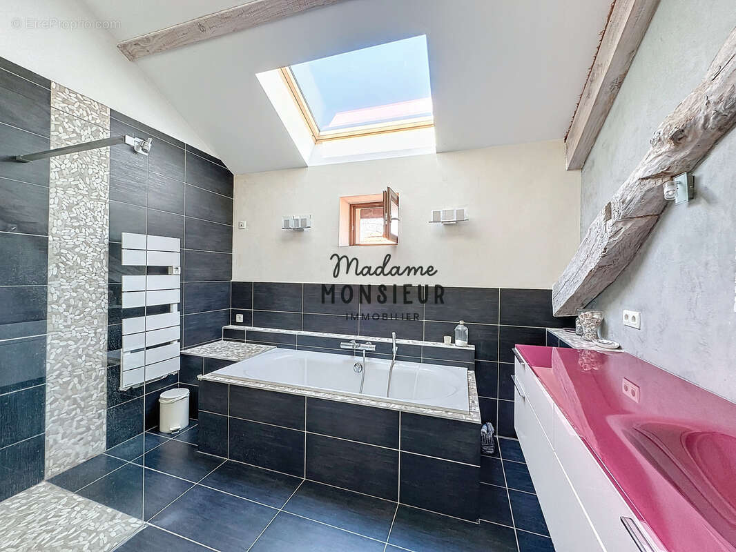 Maison à BOURGOIN-JALLIEU