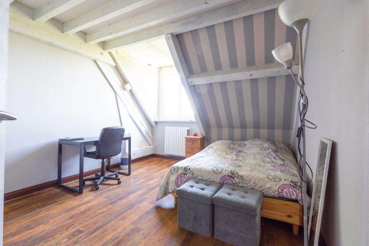 Maison à MIREBEAU-SUR-BEZE