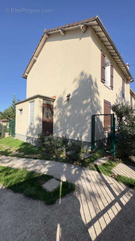 Maison à NEUILLY-PLAISANCE