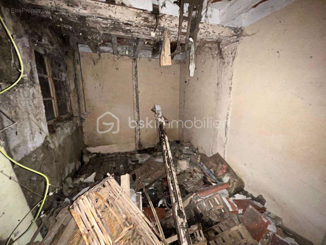 Maison à BELLEGARDE