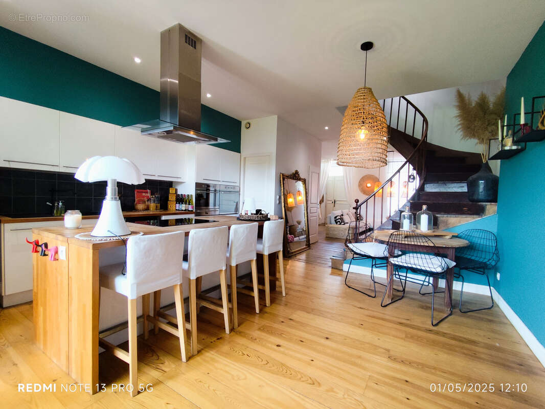 Maison à VIC-FEZENSAC