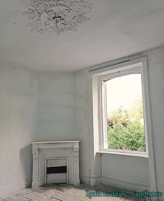 Appartement à LA MONNERIE-LE-MONTEL