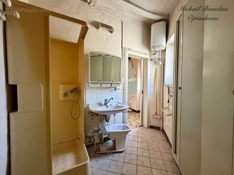 Maison à rénover avec garage indépendant – Fort potentiel à Mansigné - photo 13