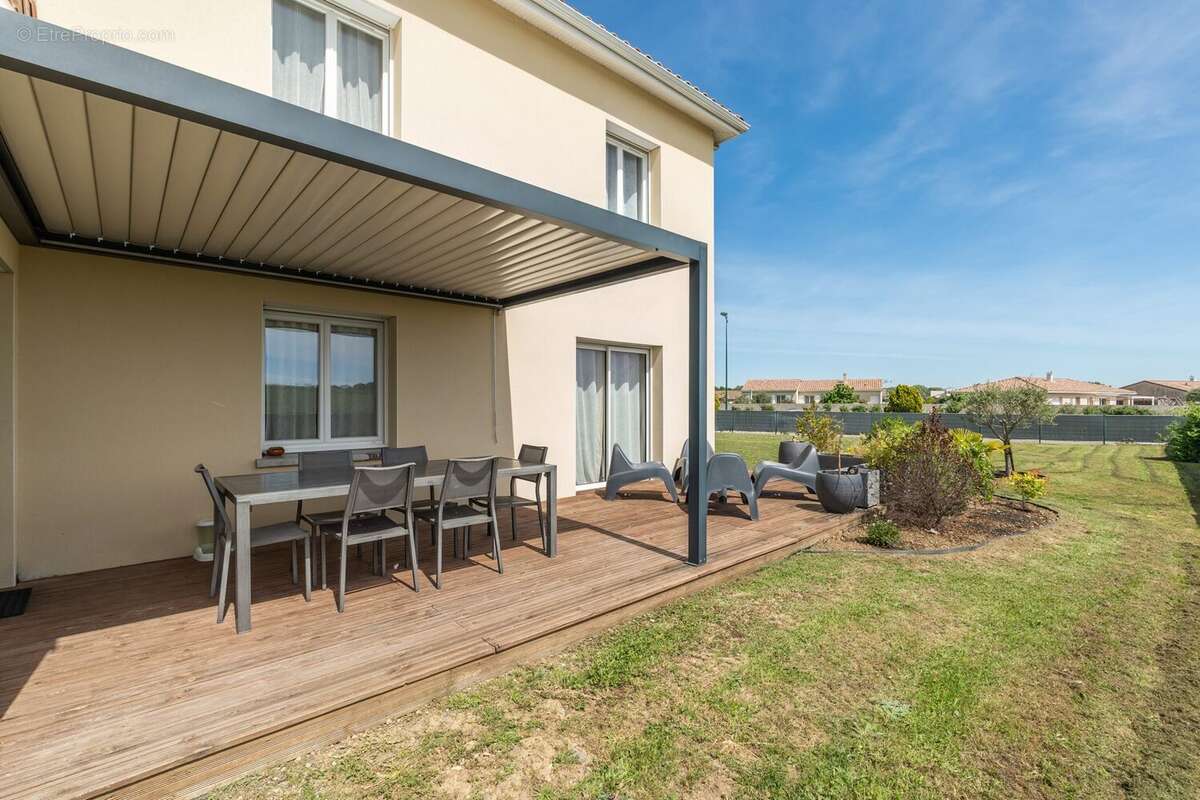 Maison à FONTENILLES