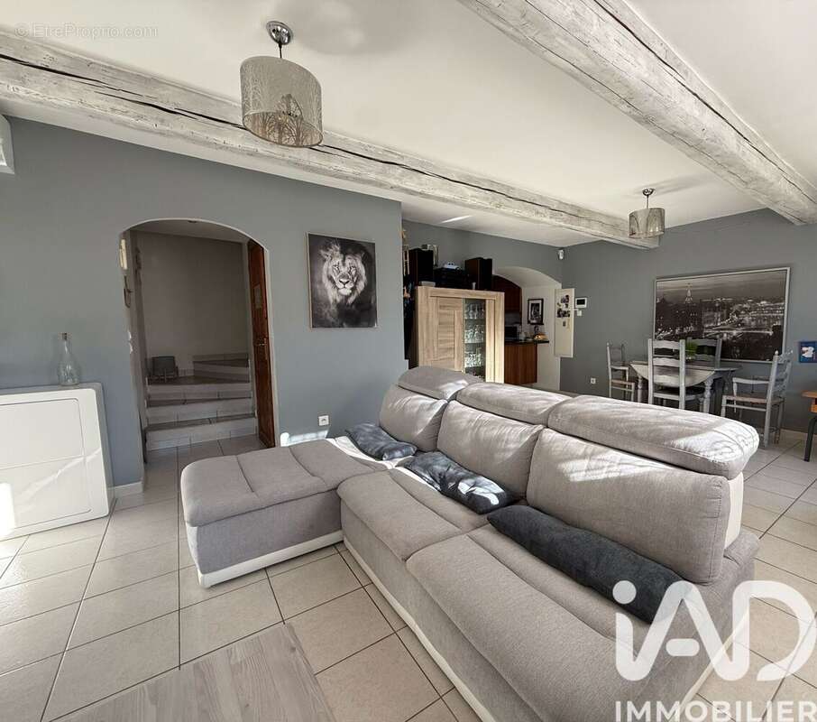 Photo 4 - Maison à LE CASTELLET