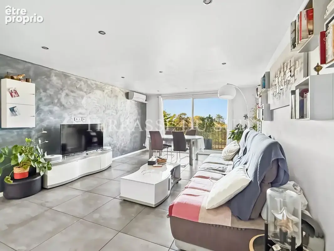 Vente Appartement 3 Pièce de 73 m2 avec Balcon/Terrasse, Loggia et Cave - Pointe-Rouge / Pastré - Marseille 8 - photo 5