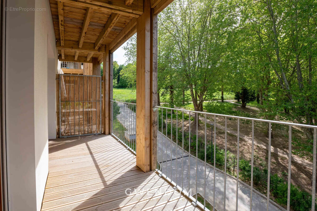 Appartement à TORCY
