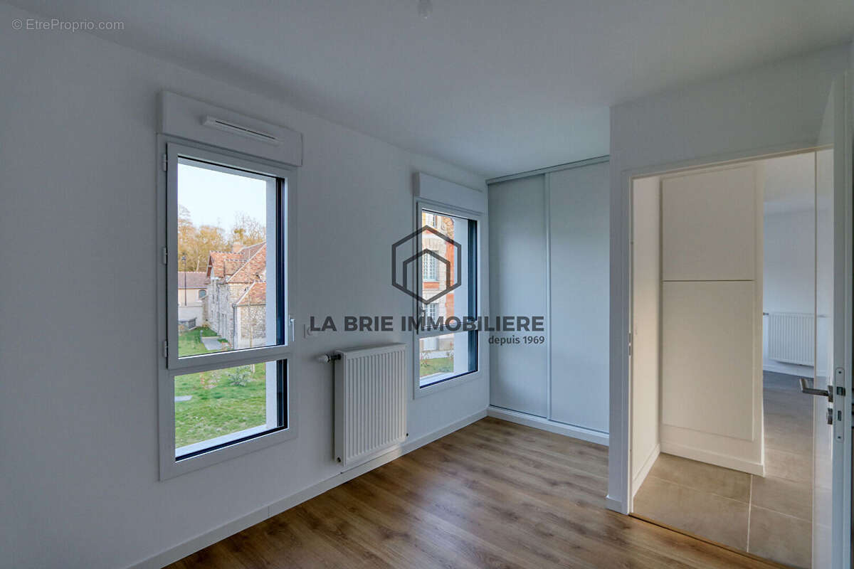 Appartement à RUBELLES