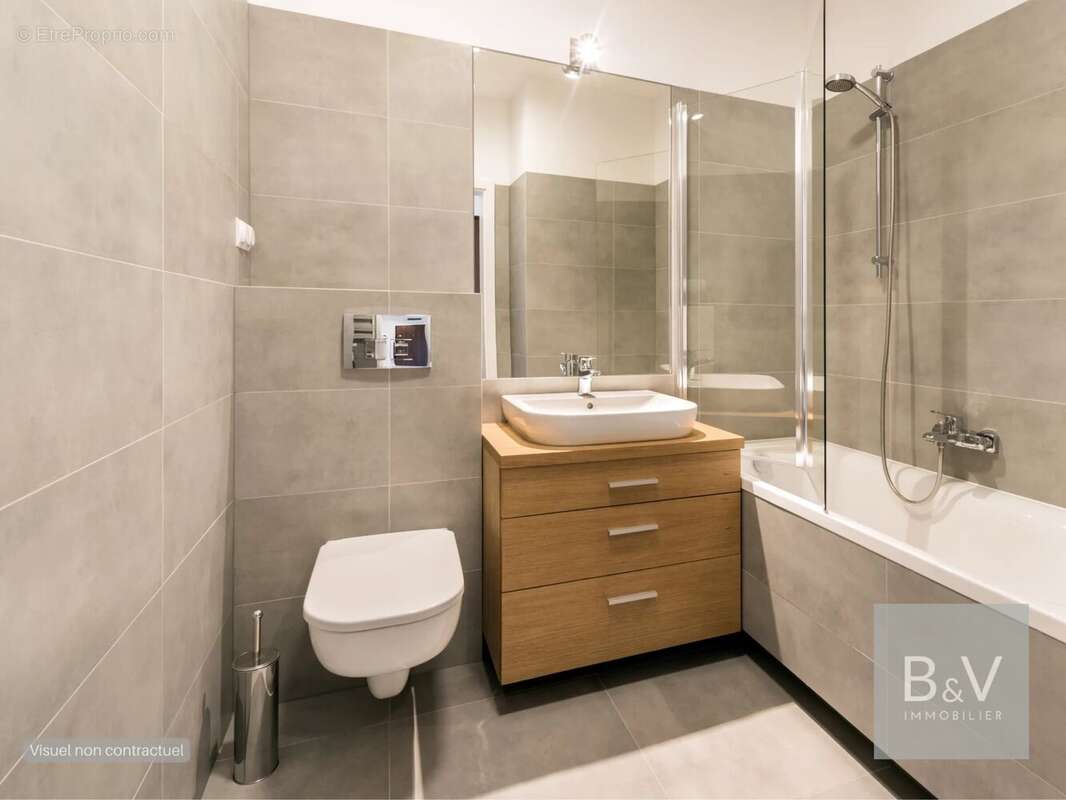 Appartement à VILLENEUVE-LOUBET