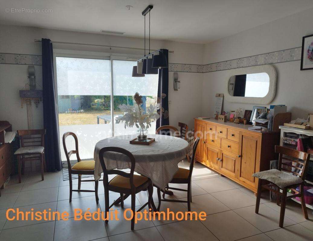 Charente, Châteauneuf, à Birac, maison plain-pied 93 m², 4 chambres, terrain de 1360 m² - photo 3