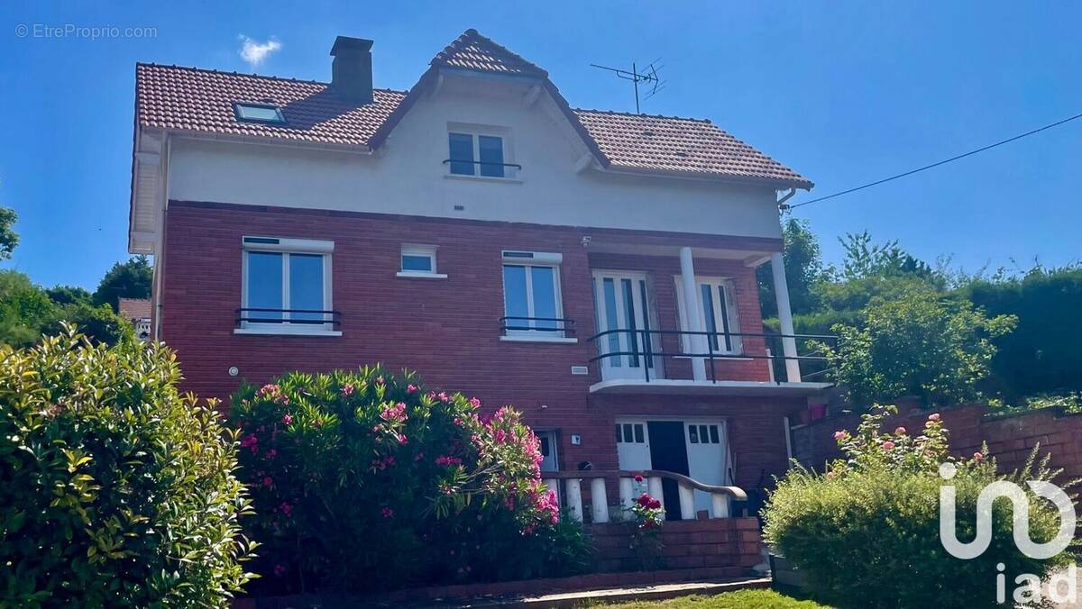 Photo 1 - Maison à SAINT-PIERRE-DU-PERRAY