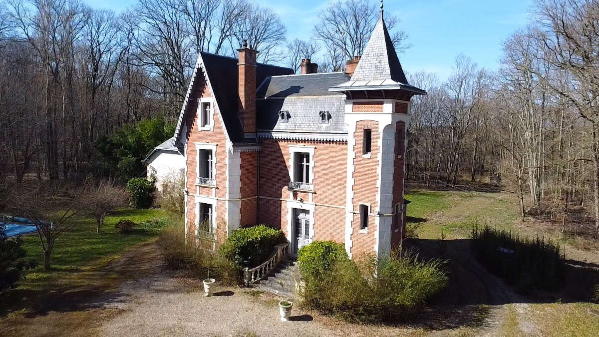 Maison à OUZOUER-SUR-TREZEE