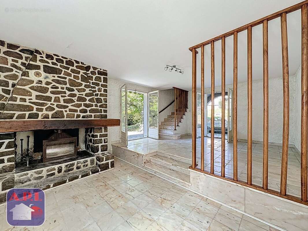 Maison 230 m² à Saint-Girons  - photo 2
