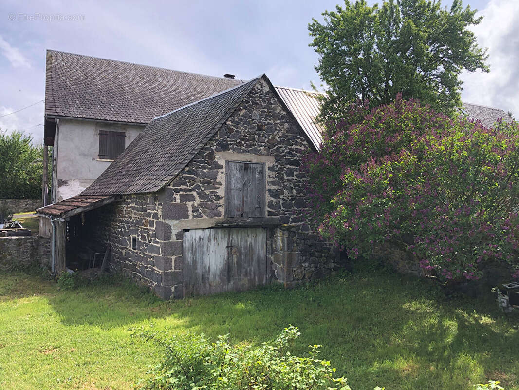 Maison à SAINT-PIERRE-ROCHE