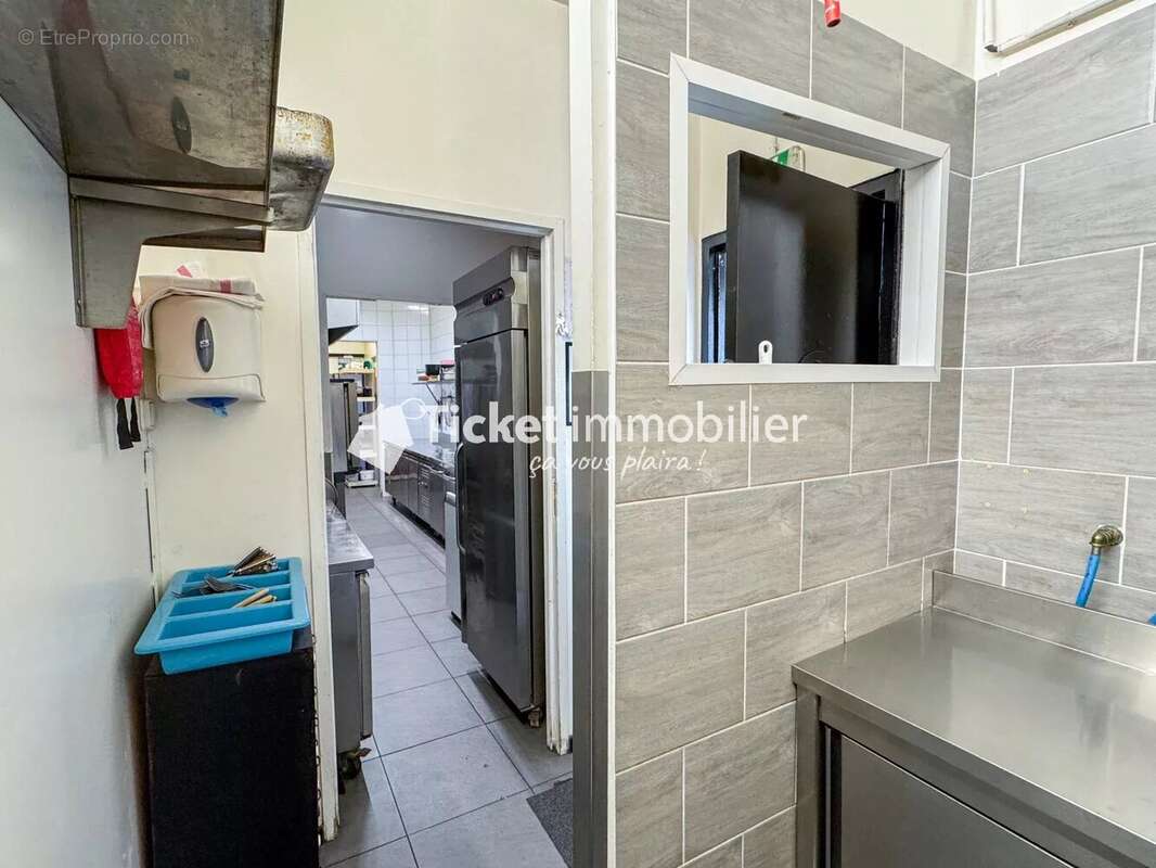 Commerce à CORNEBARRIEU