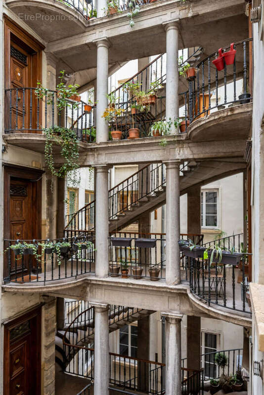 Appartement à LYON-1E
