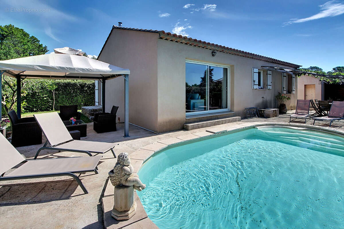 Maison à SAINT-ANTONIN-DU-VAR