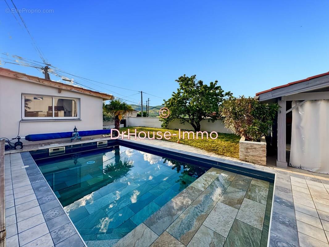 Maison à SALLES-ARBUISSONNAS-EN-BEAUJOLAIS