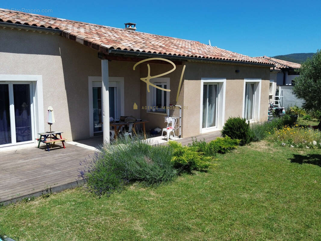 Maison à VALLON-PONT-D'ARC