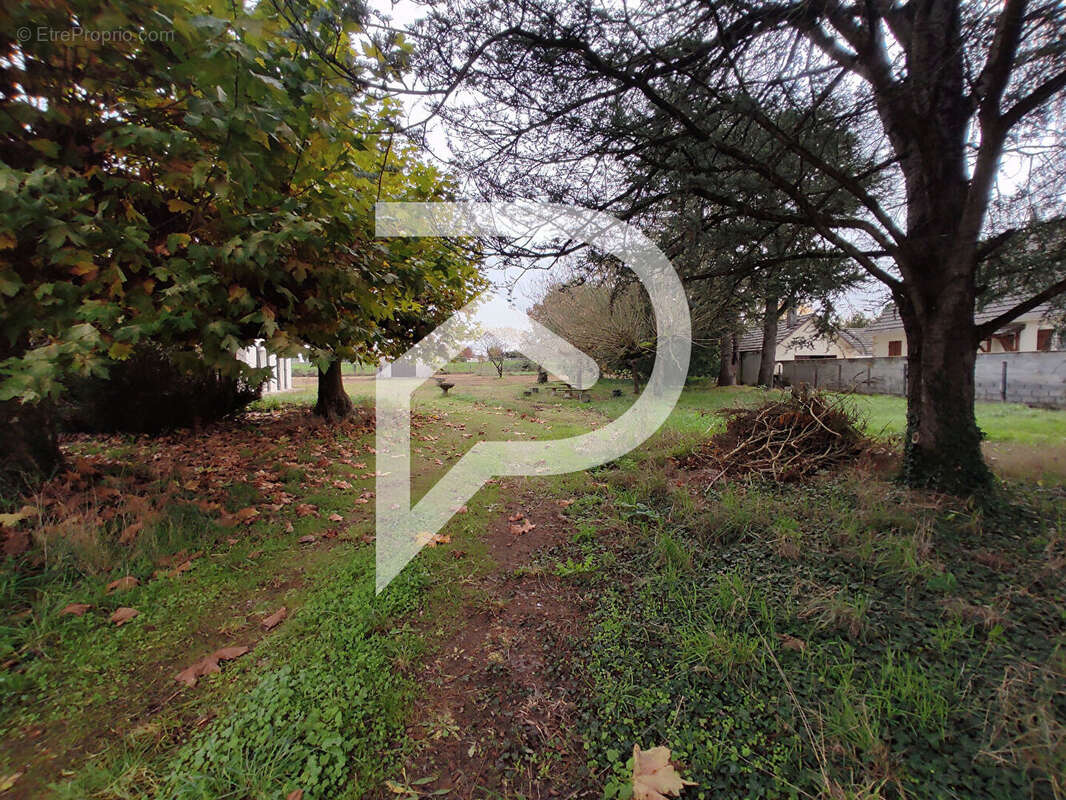 Maison à LES PEINTURES