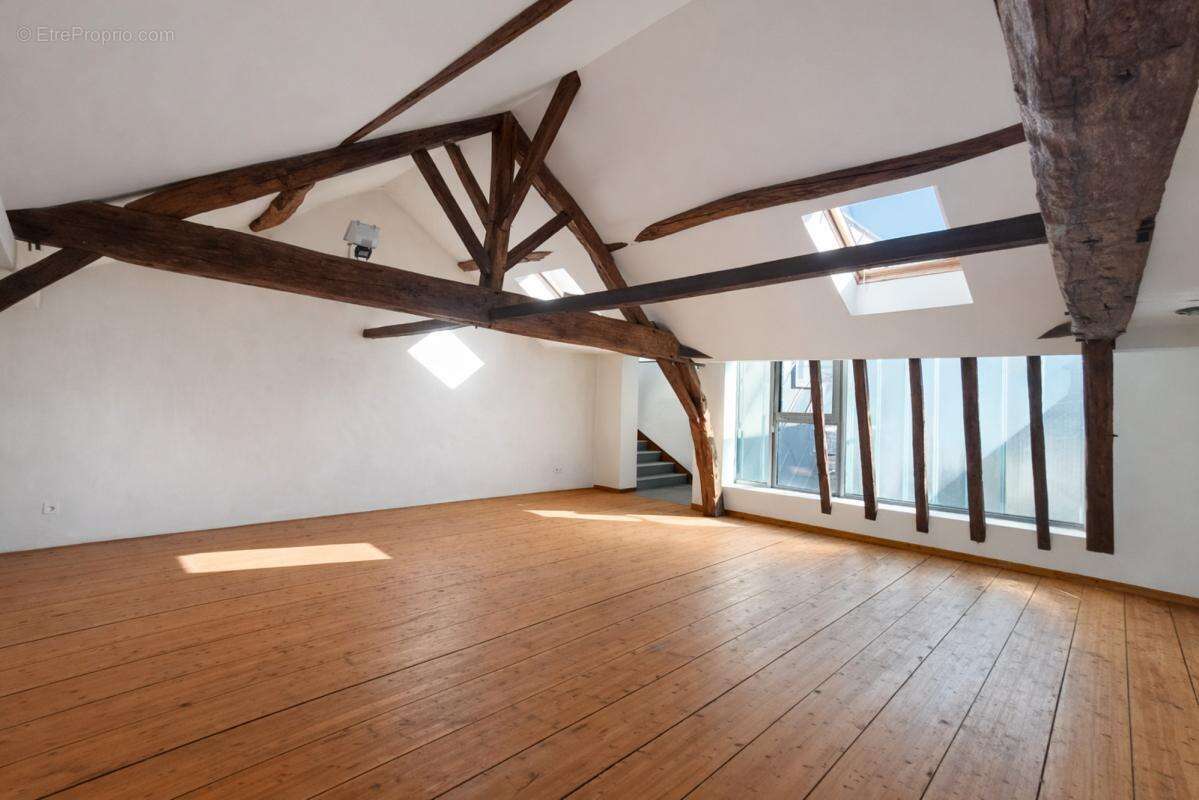 Appartement 55 m² à Saint-Savin  - photo 2