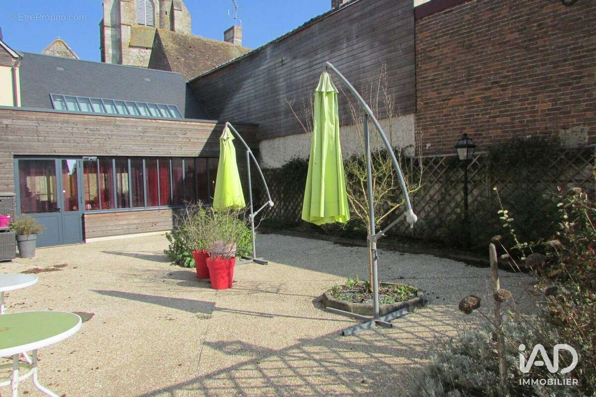 Photo 6 - Commerce à YEVRES