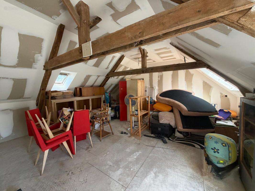 Maison à SAINT-THURIAU