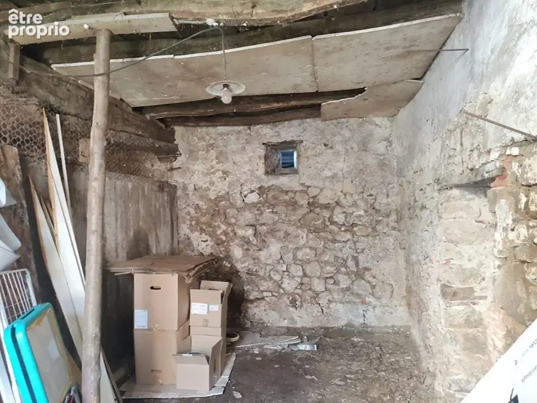 Maison  6 pièces, 97 m² + dépendances en pierres - photo 14