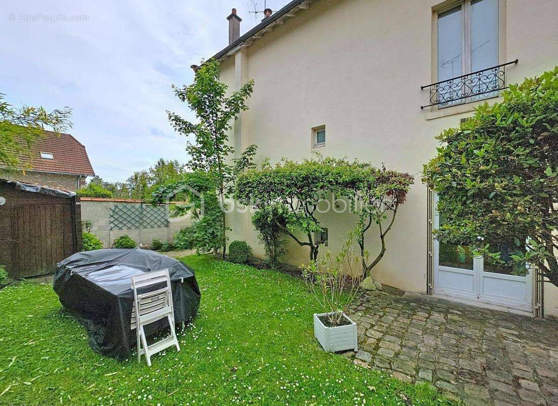 Maison à VILLEMOMBLE
