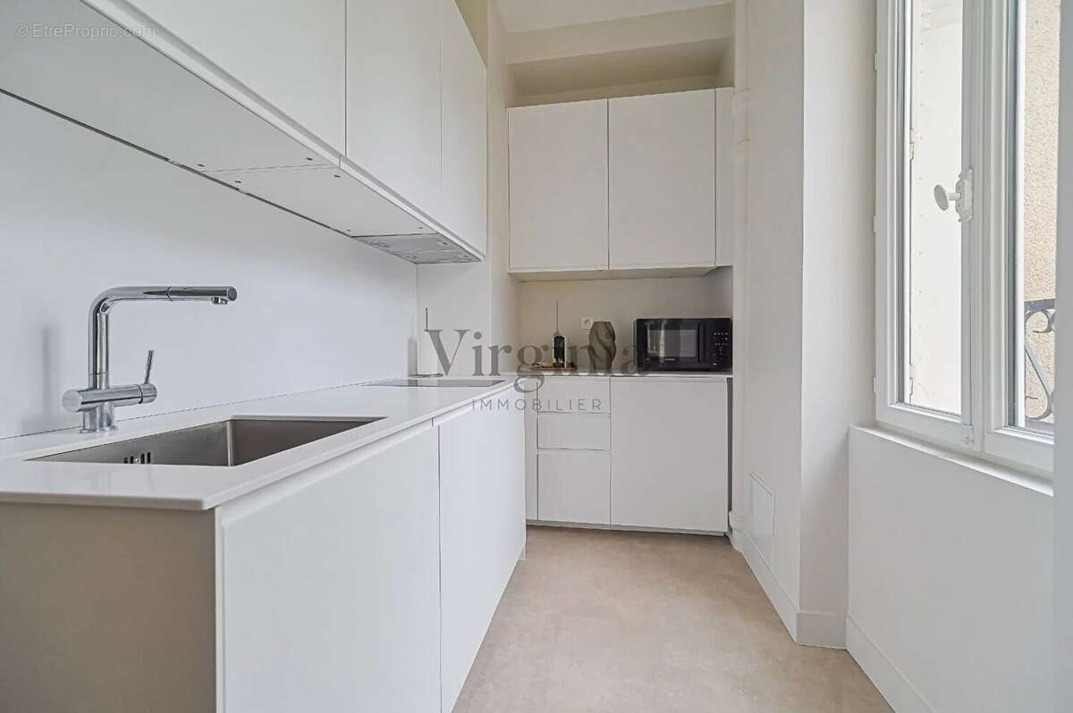 Appartement à CHARENTON-LE-PONT