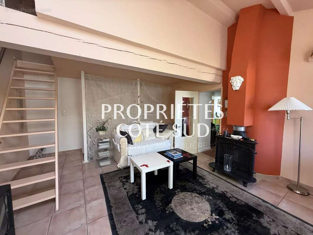 Maison de village avec cour et piscine – Montfaucon - photo 7