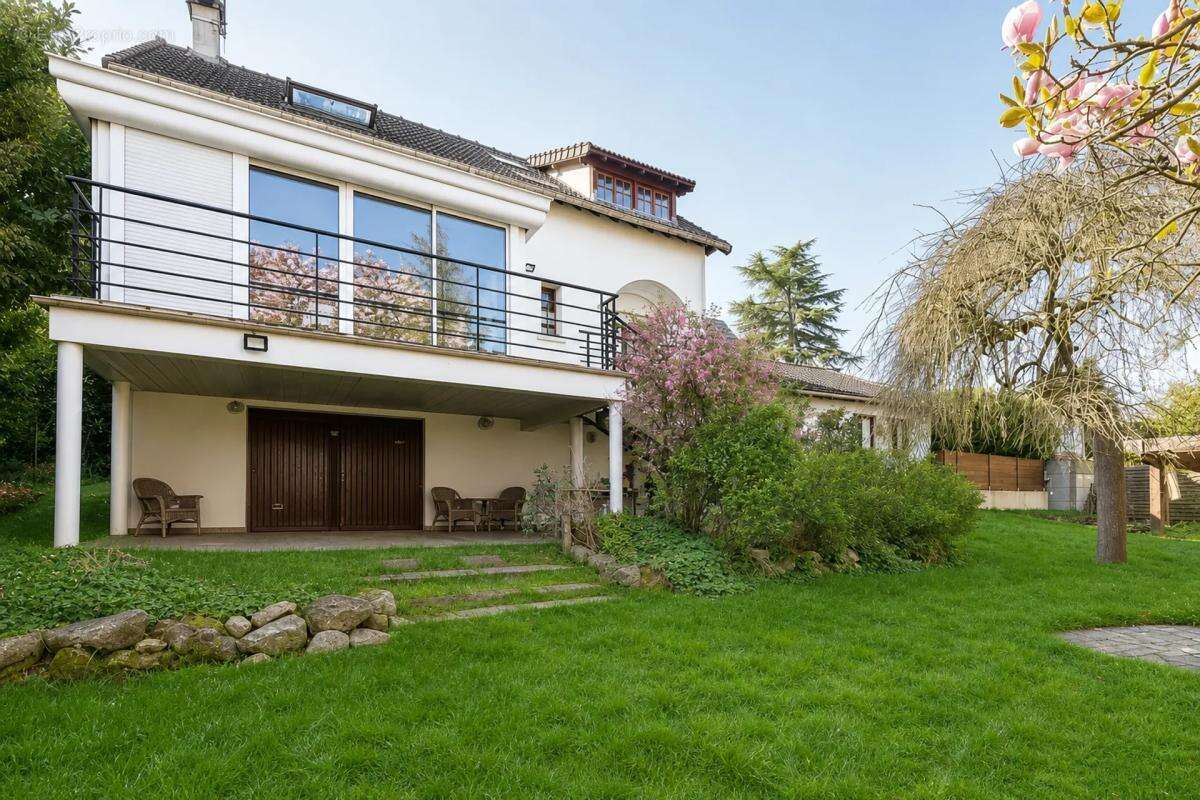 Maison à MONTEVRAIN